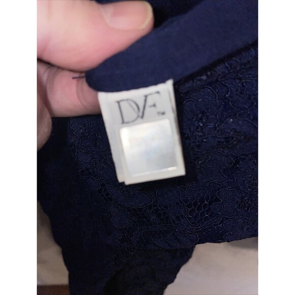 Diane Von Furstenberg Laced Dress Women’s Size 2 Blue 3/4 Sleeve MIDI - Picture 3 of 12